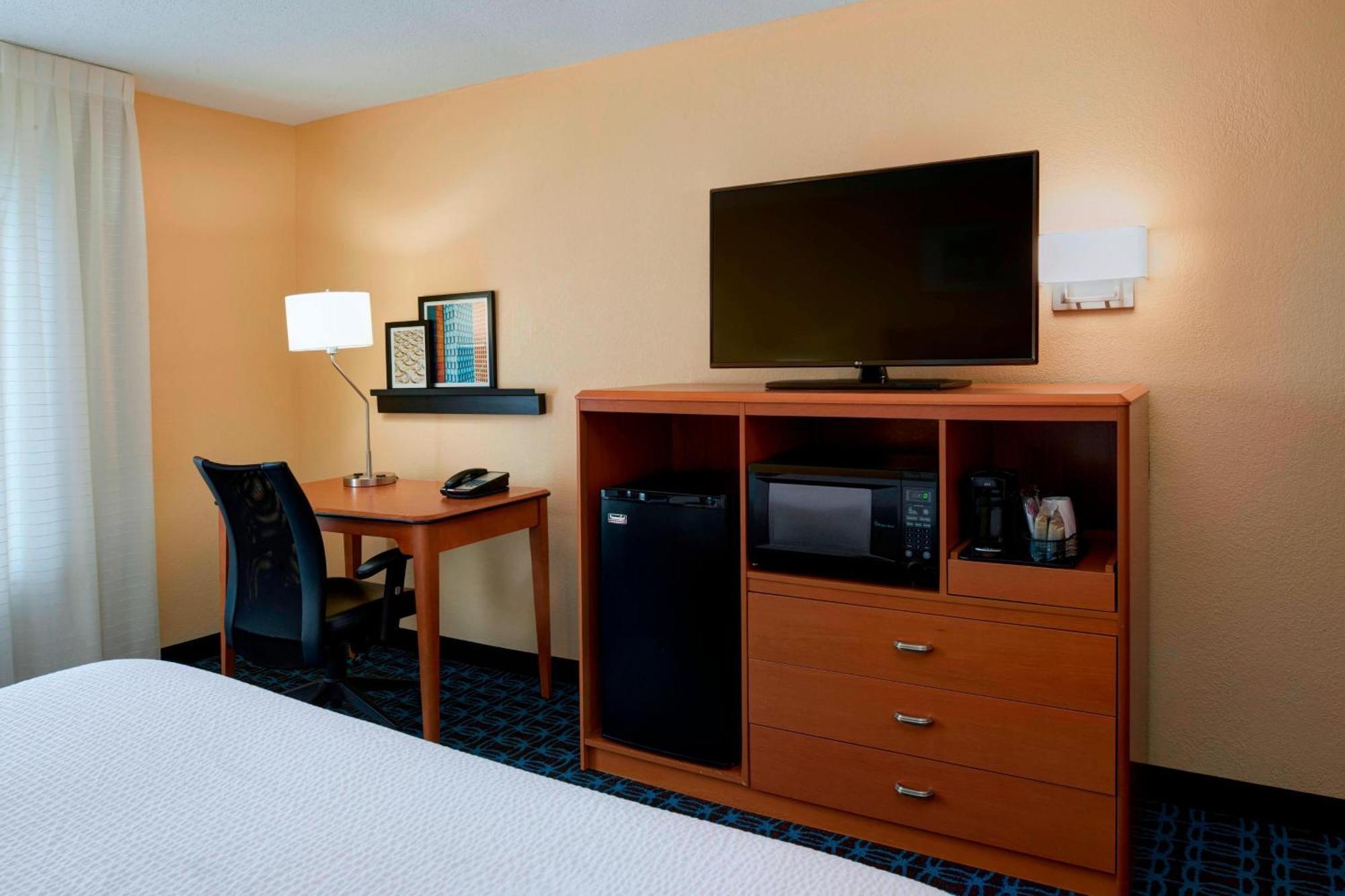 Fairfield Inn By Marriott Richmond New Paris Zewnętrze zdjęcie