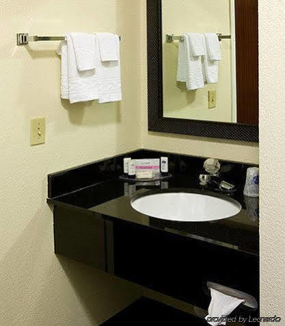 Fairfield Inn By Marriott Richmond New Paris Zewnętrze zdjęcie